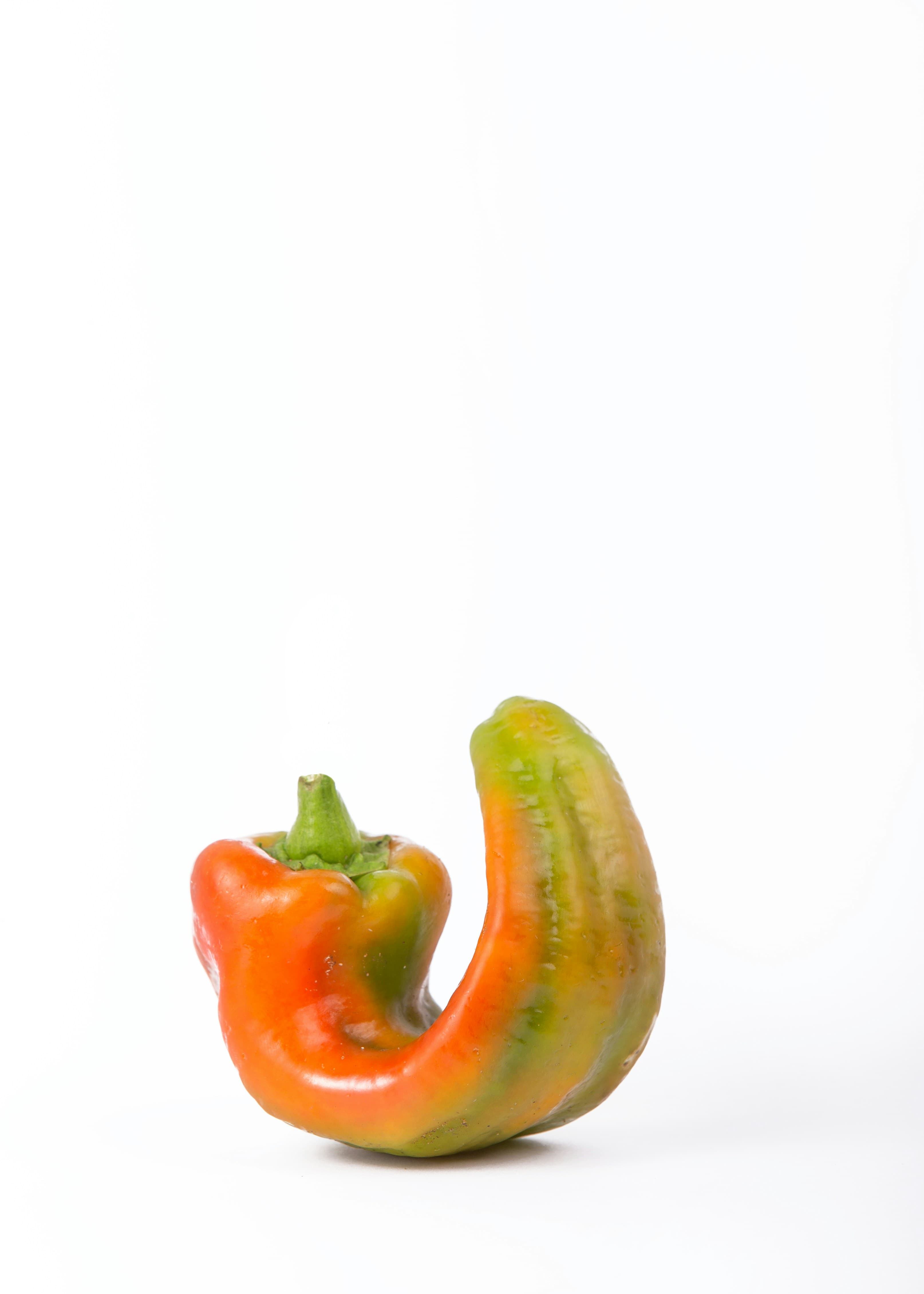 Yellow hot peppers (güero)