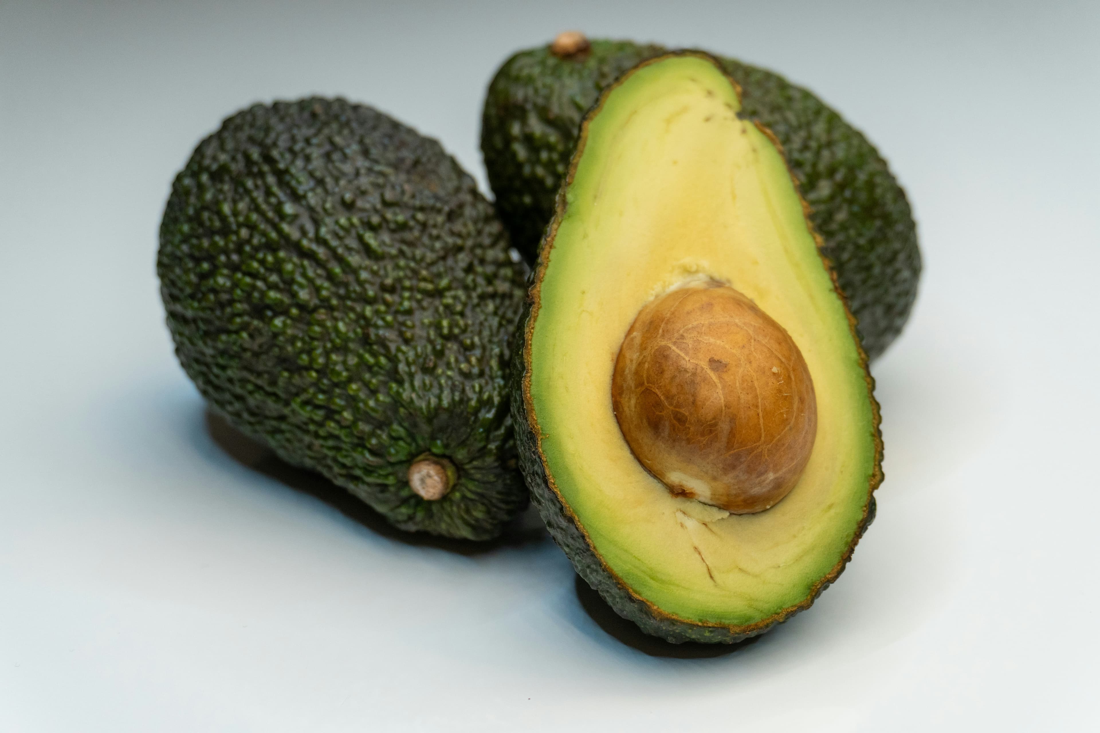 Hass avocados 48s